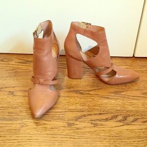 Vince Camino Block Heel shoes
